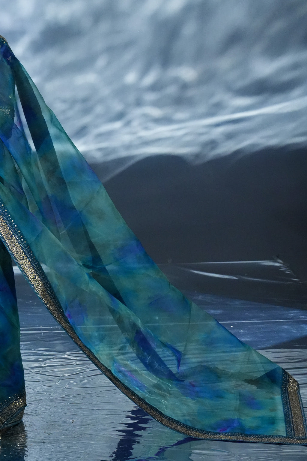saari
saare
pakistani saree
pakistani saree online
black saree in pakistan
ladies saree
festival wear​
festive wear
luxury ready to wear
luxury wear​
luxury dresses
luxury dress brands
